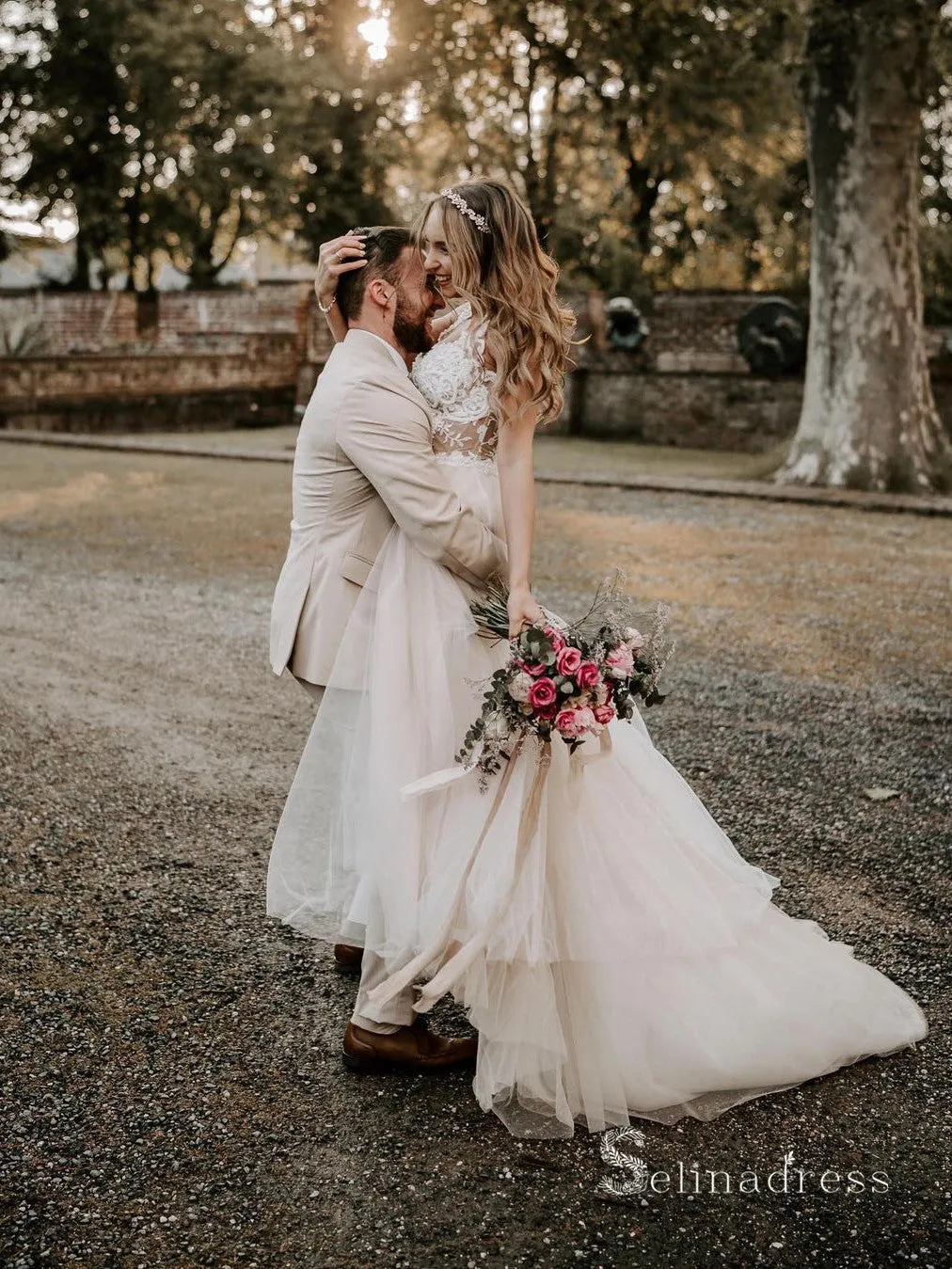 A-line Scoop Sleeveless See Through Rustic Wedding Dresses Beach Bridal Gowns CBD352