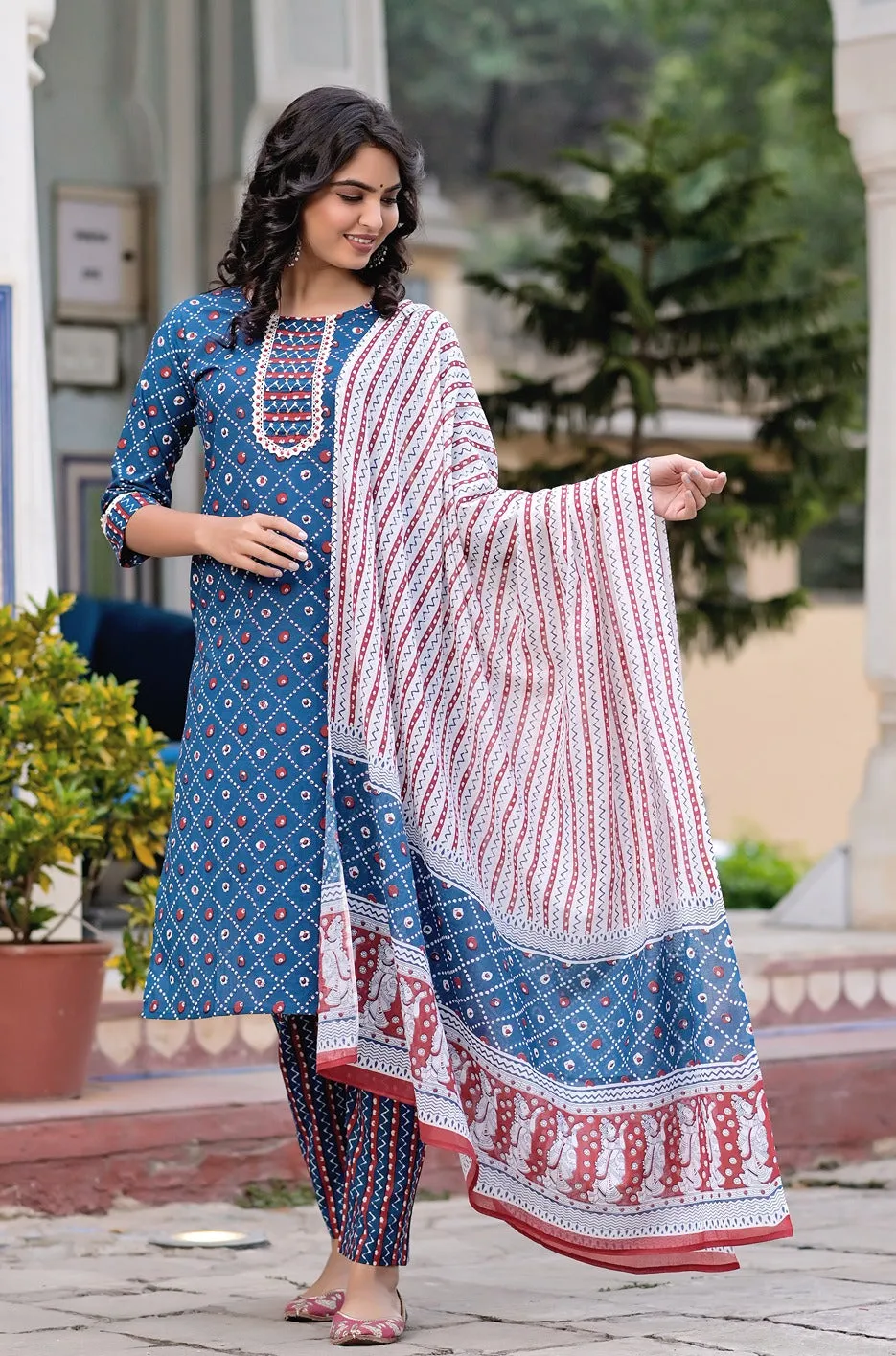Blue & White Geometric Printed Dupatta Set
