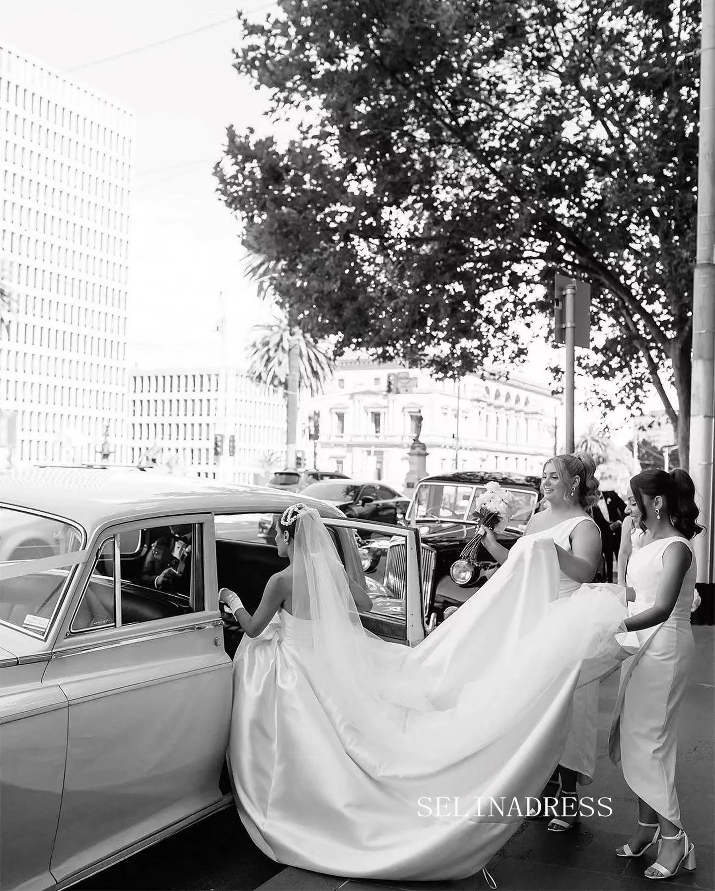 Chic A-line Strapless Satin Wedding Dress Rustic White Bridal Gowns MLS041